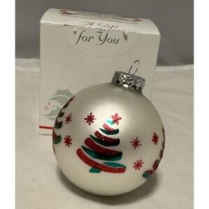 Vintage Bronner's Christmas Red Green & White Glass Ornament‎